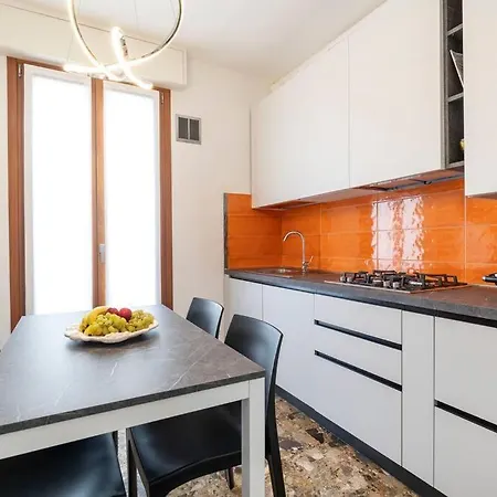 Venice Lido - House For 5 아파트